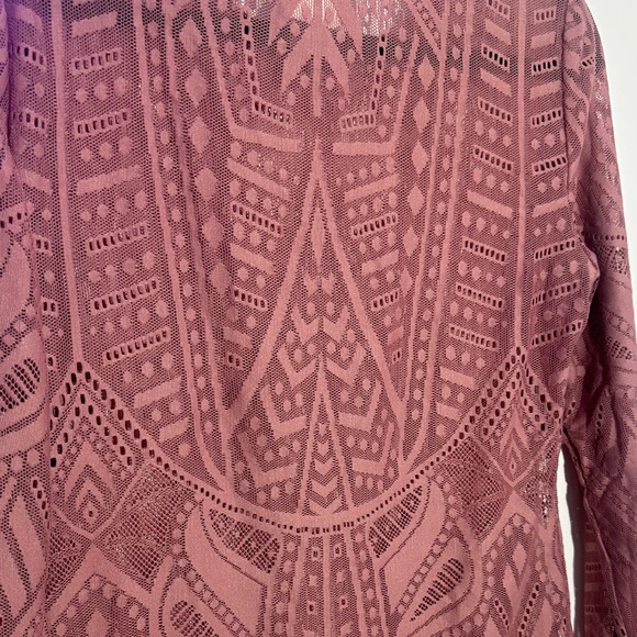 BCBGMaxAzria Dusty Rose Patterned Lace Top - Picture 5 of 6